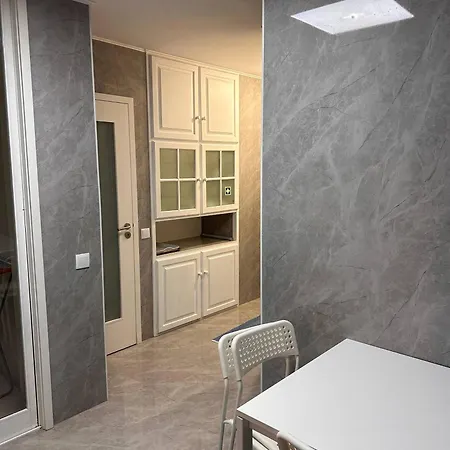 招待所 In Guest - Private Room, Shared Bathroom 2 波瓦－迪瓦尔津